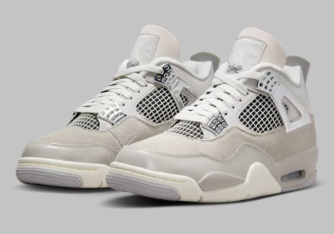 Jordan 4 Retro Frozen Moments